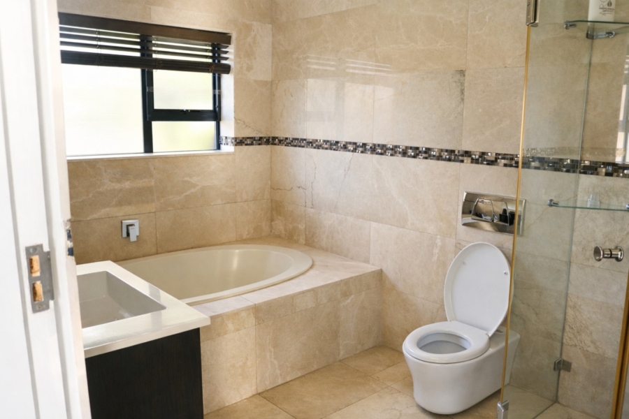 1 Bedroom Property for Sale in Flamingo Vlei Western Cape